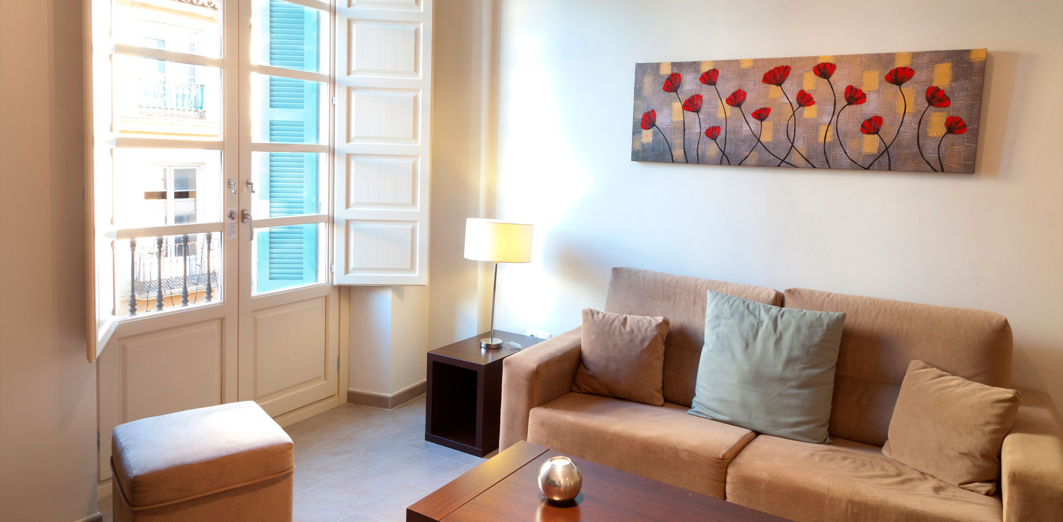 header-apartamentos-pinar-malaga-centro-living-room-diseño-